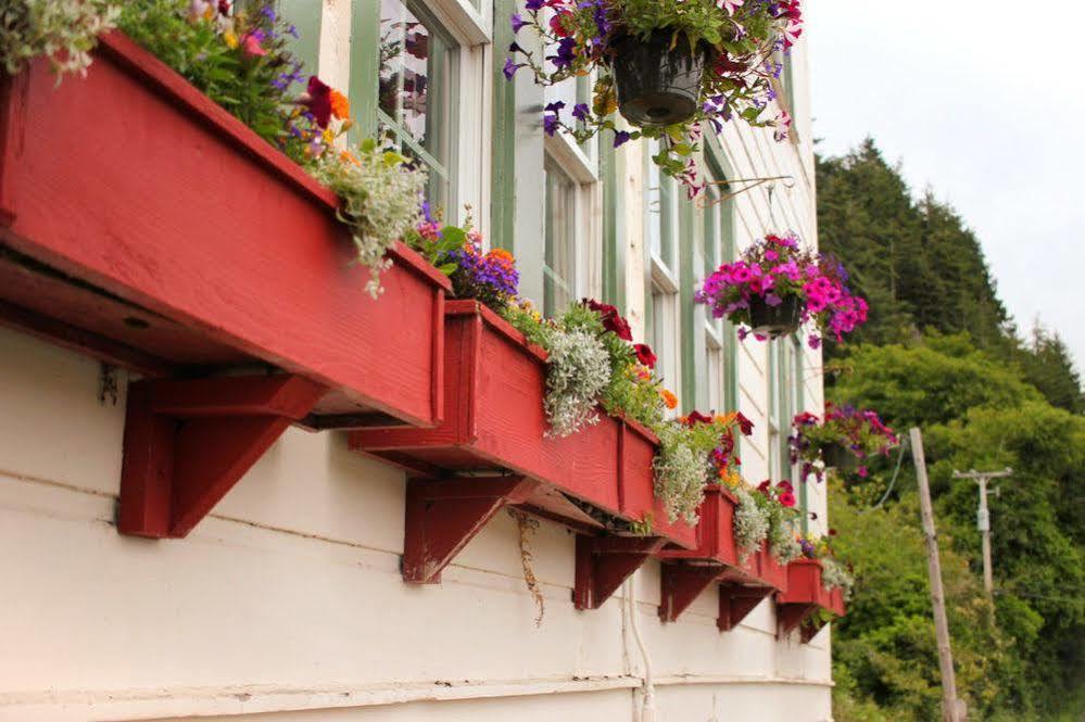 The Historic Requa Inn Klamath Esterno foto